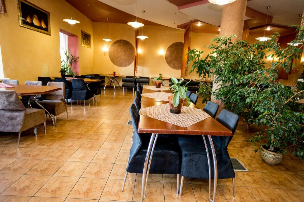 Dalos Sarny  Exterior photo