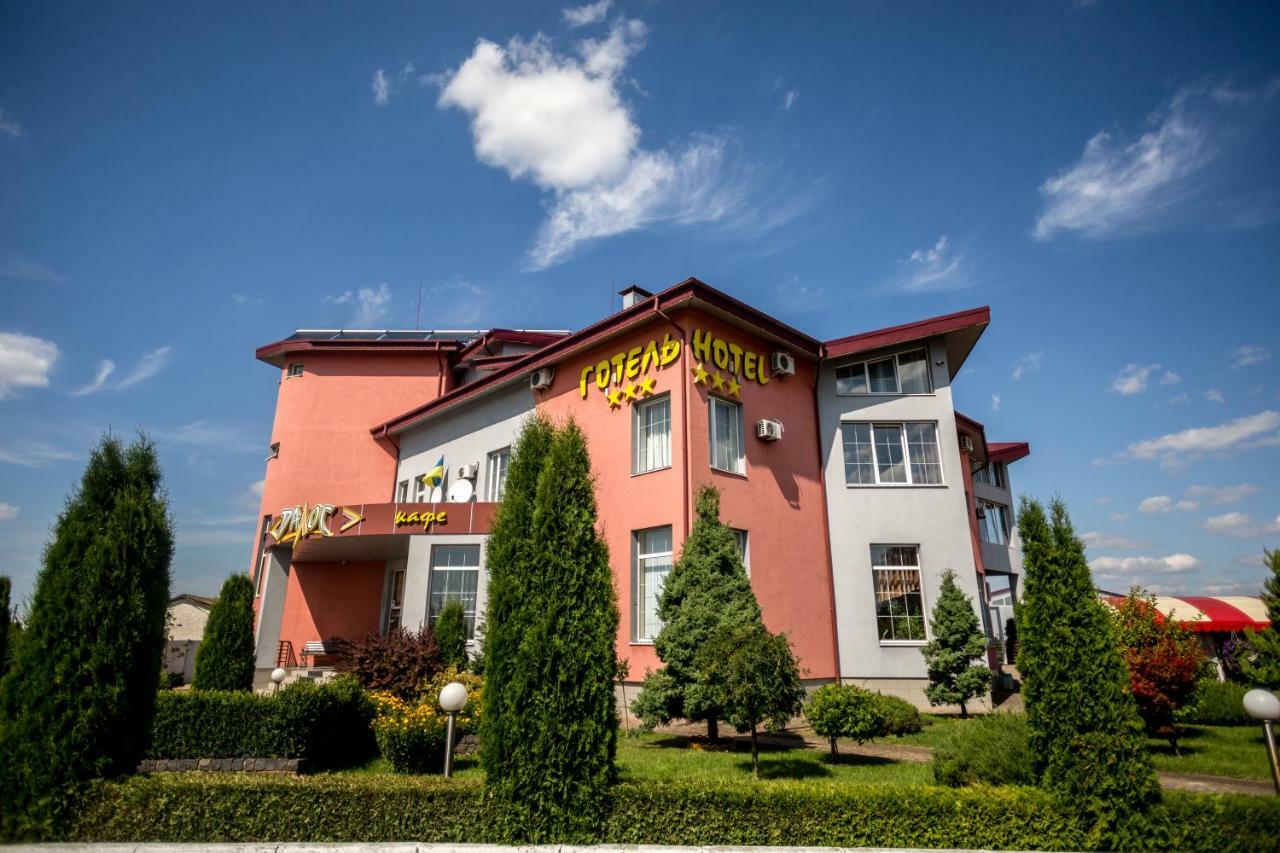 Dalos Sarny  Exterior photo