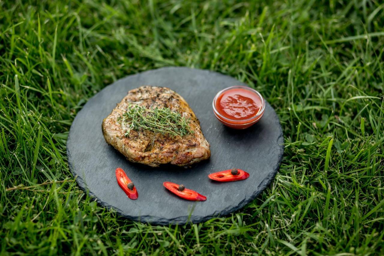 Dalos Sarny  Exterior photo